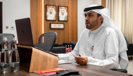 "الشارقة للإعلام" والجامعة القاسمية توقعان إلكترونياً مذكرة تفاهم لتعزيز التدريب الإعلامي